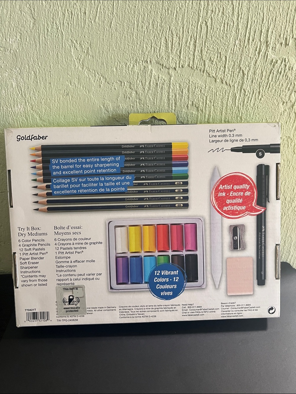 #2789**Creative Studio Try It Box - Blue Accent - Picture 3 of 17